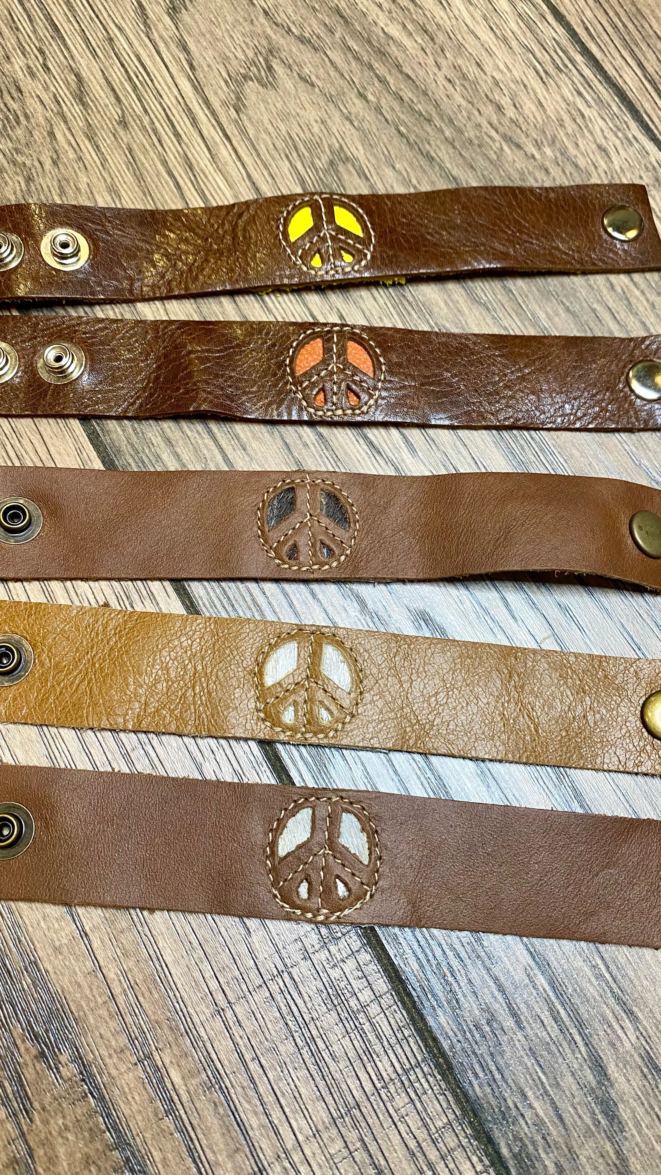 1" Peace Lthr Cuff