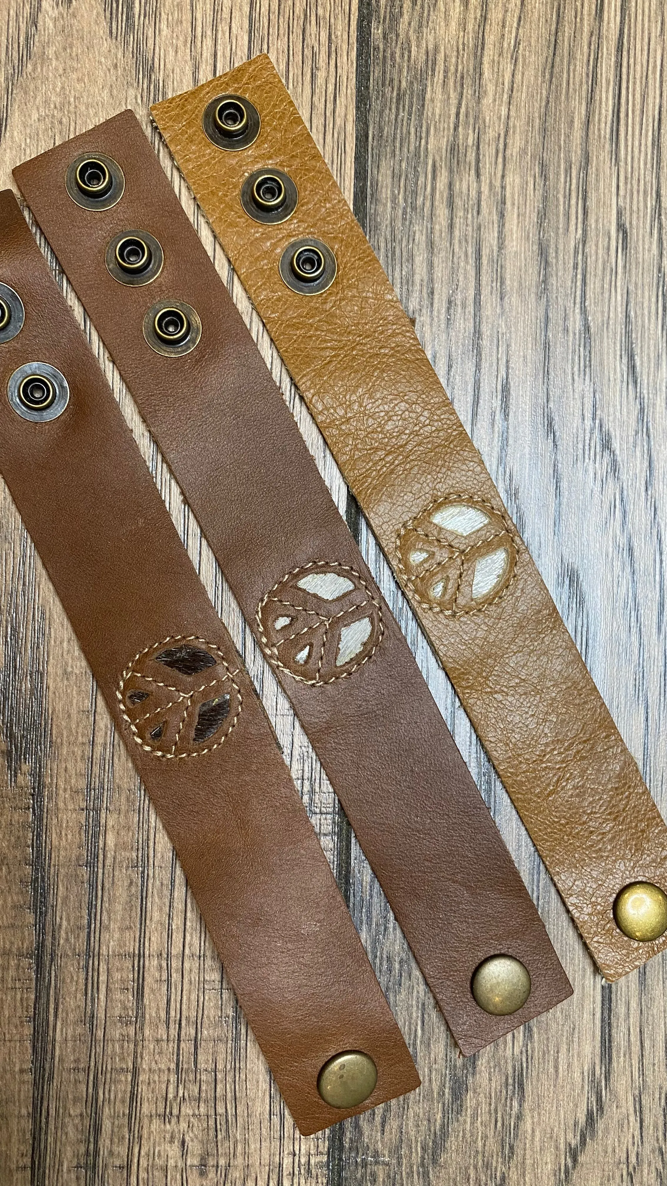 1" Peace Lthr Cuff