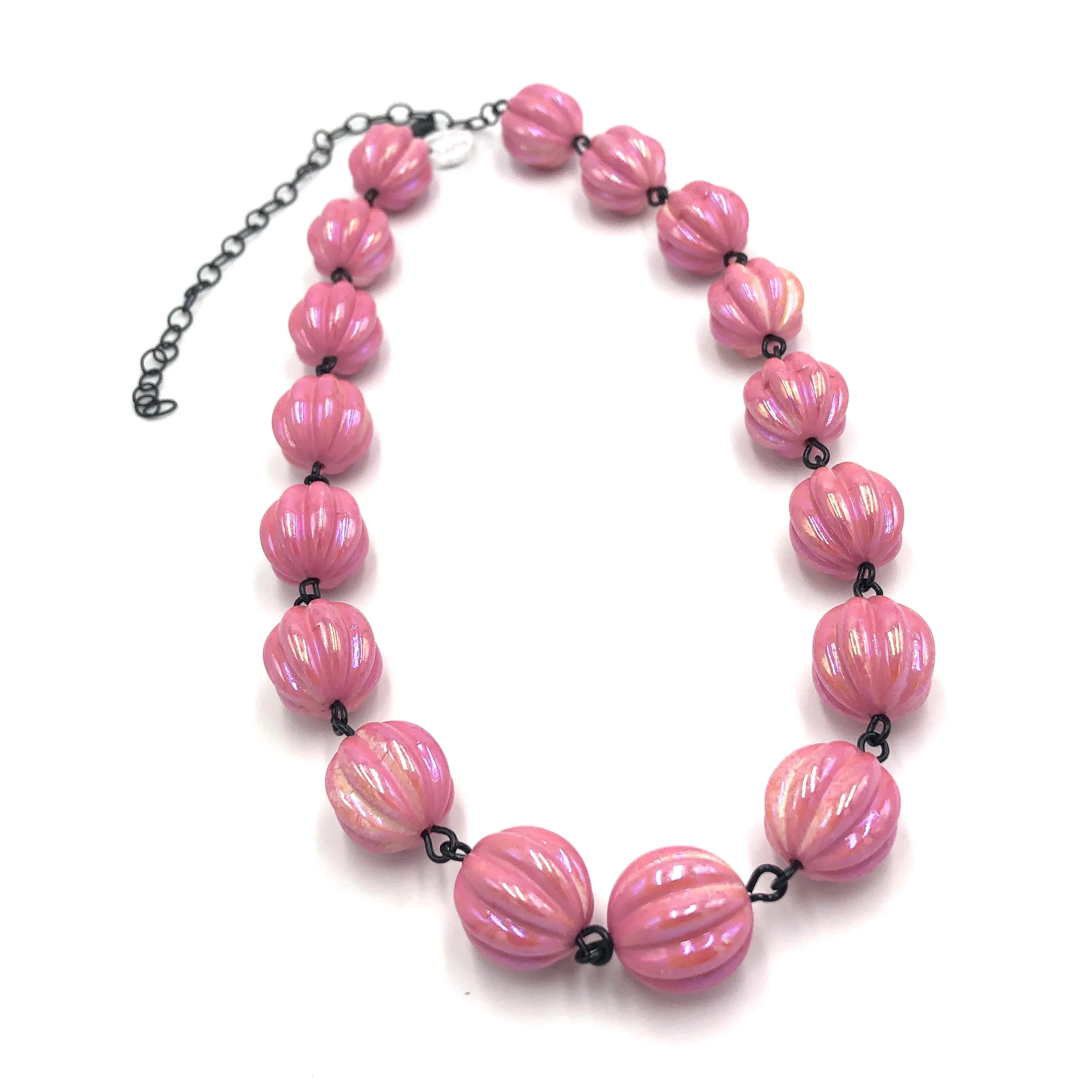 Aurora Scalloped Amelia Necklace