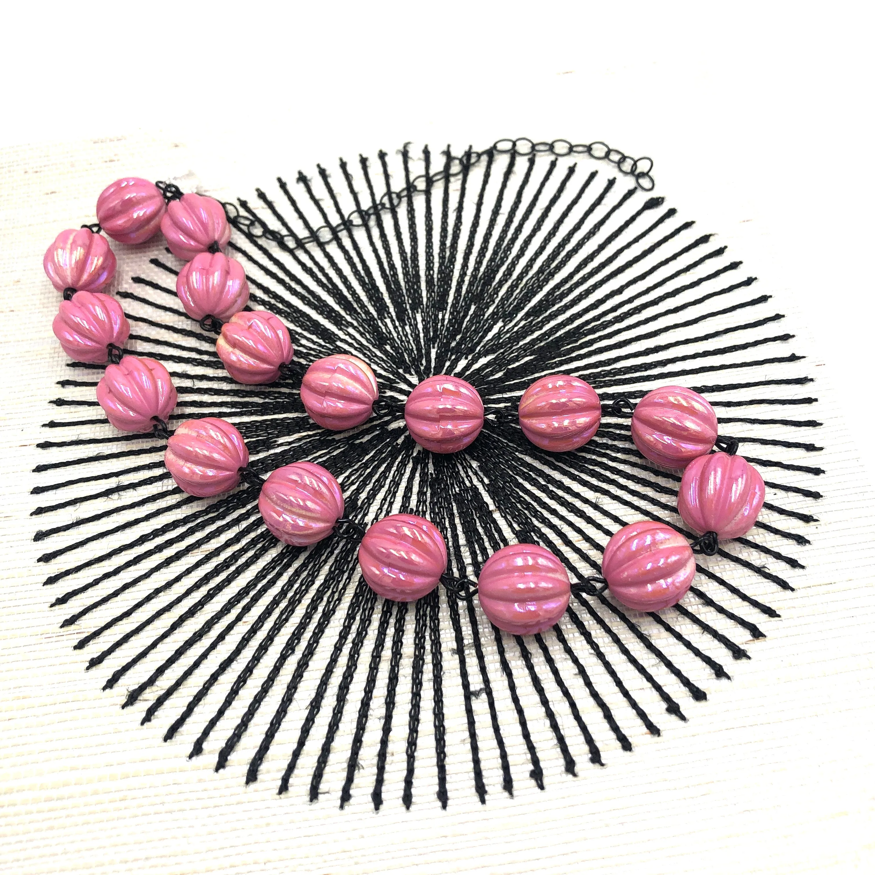 Aurora Scalloped Amelia Necklace