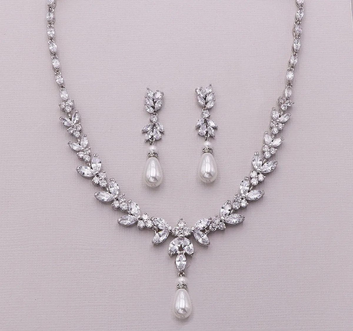 Camilla Pearl Earrings