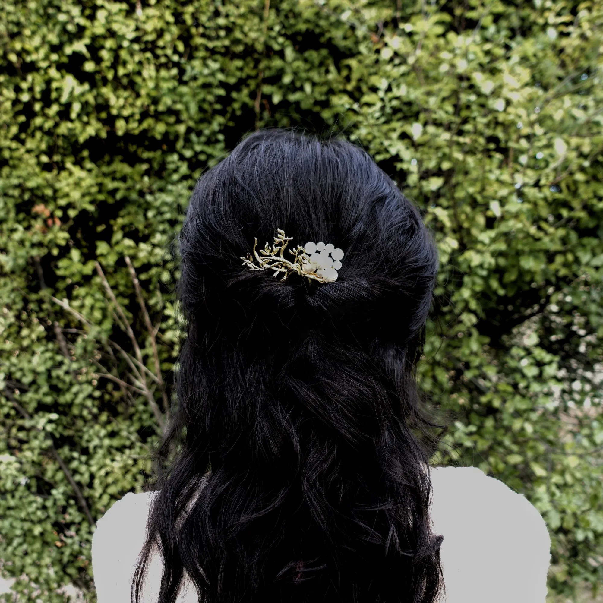 Divine Lotus Hair Comb Gold