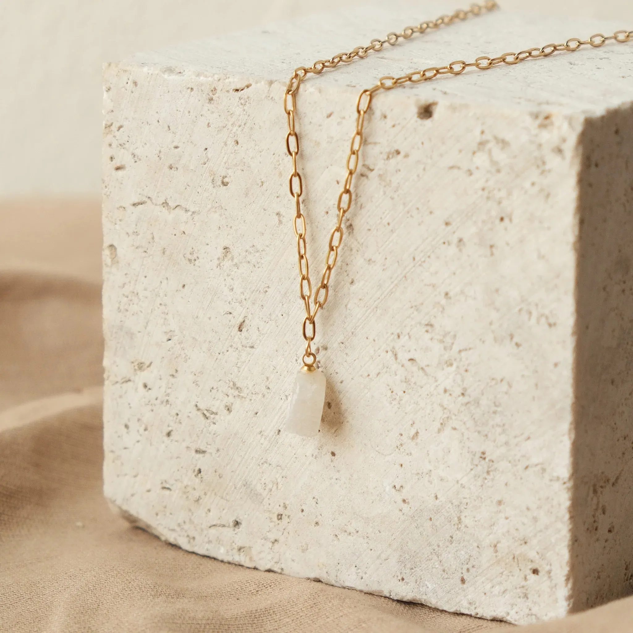 GEMSTONE LINK NECKLACE