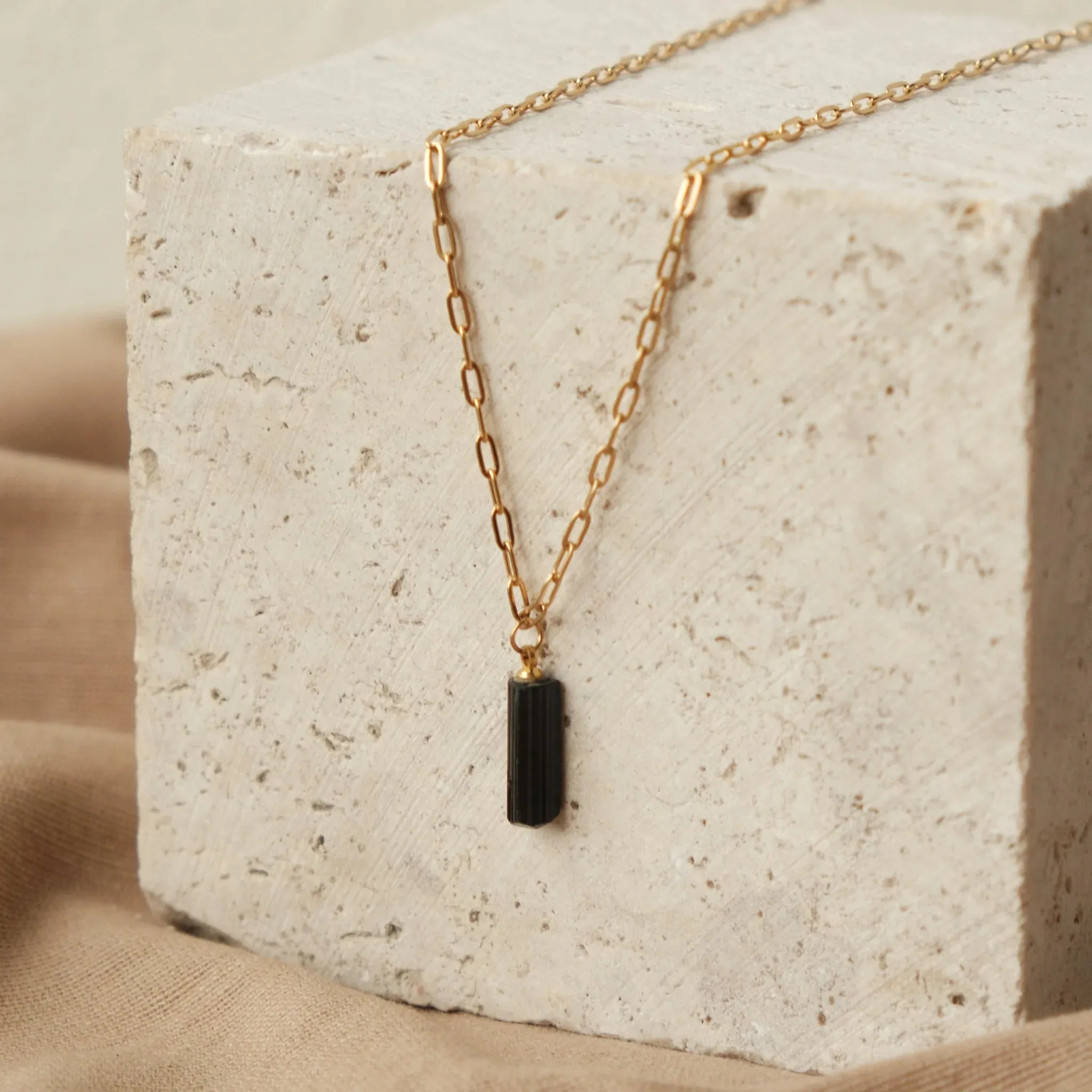 GEMSTONE LINK NECKLACE