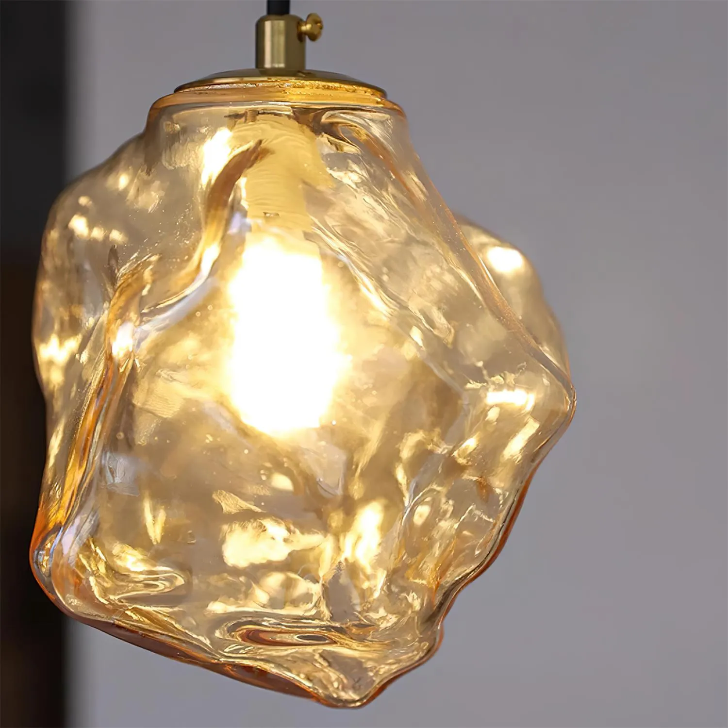 Mirza Glass Pendant Lamp