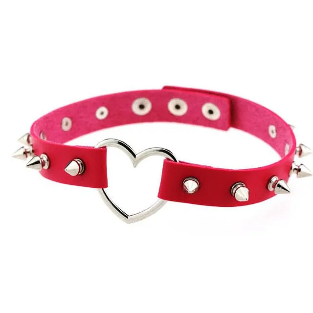 "SPIKEY HEART" CHOKER