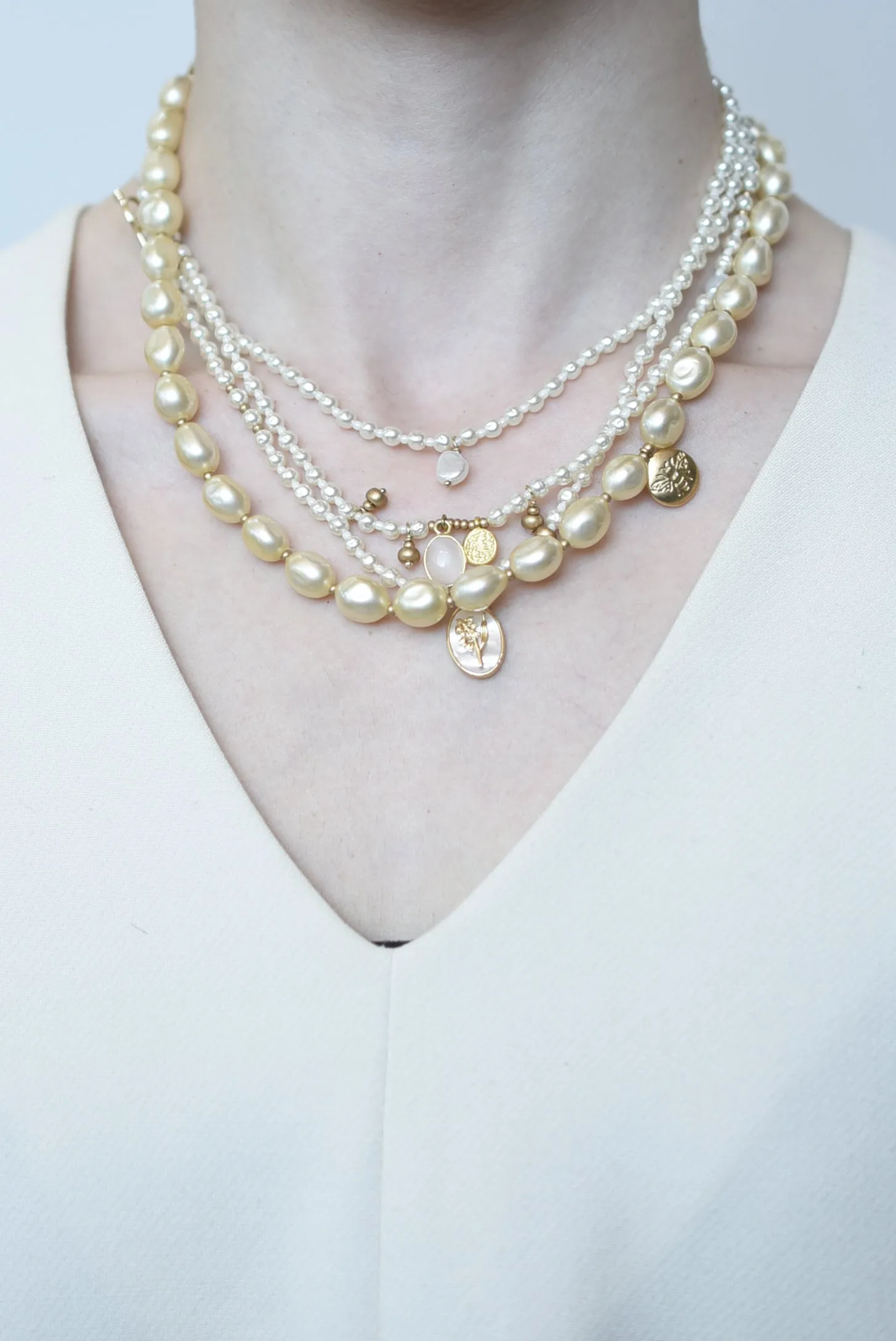 rocaille glass pearl necklace