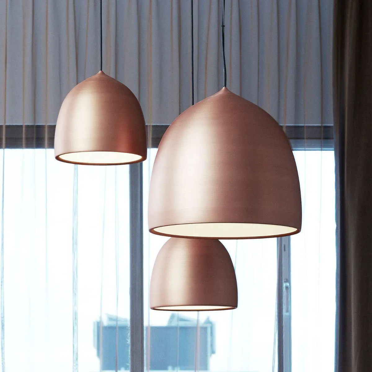 Suspense Pendant Light