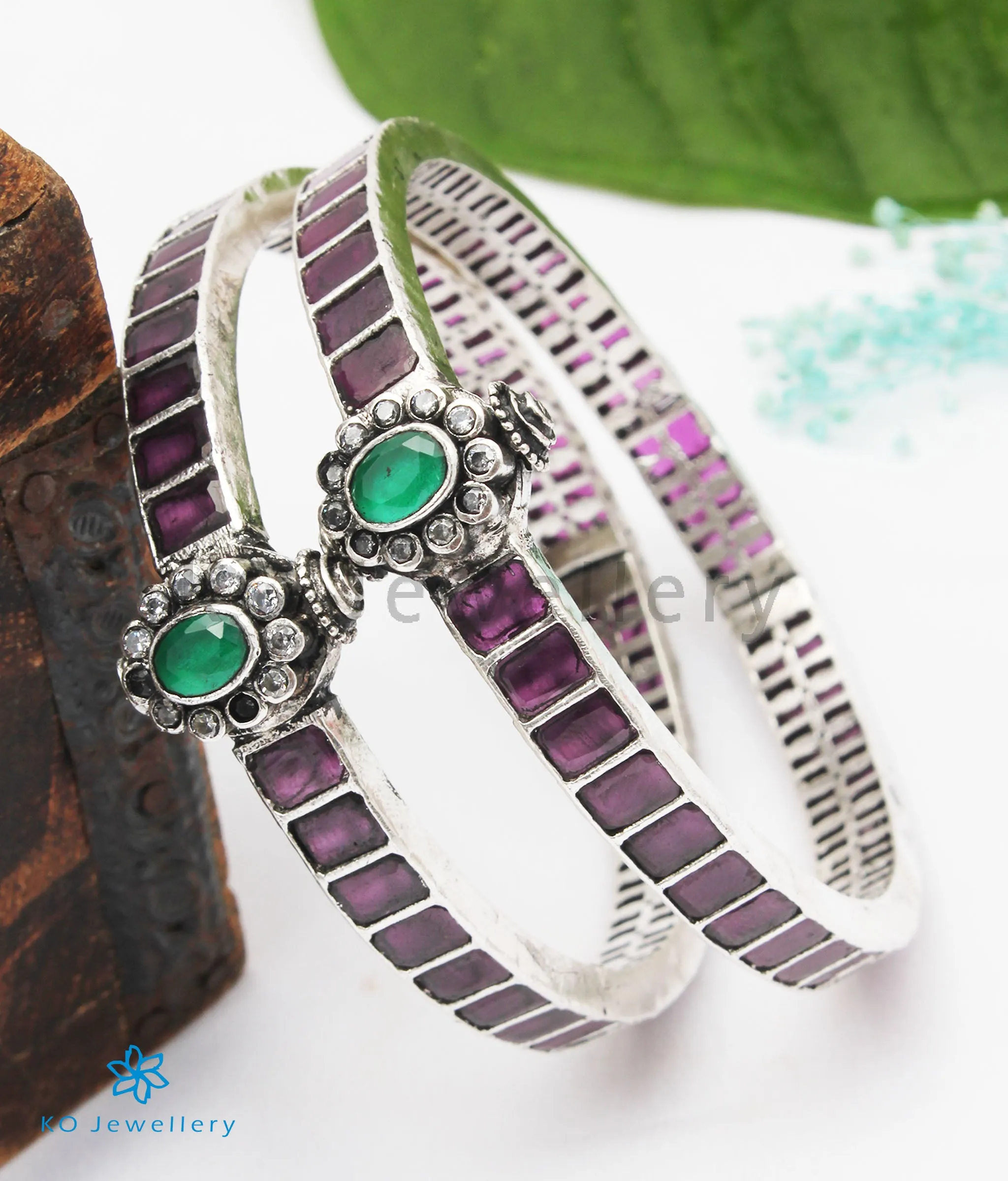 The Padmavati Silver Kemp Bracelet(Oxidised/Size 2.2/2.4/2.6/2.8)