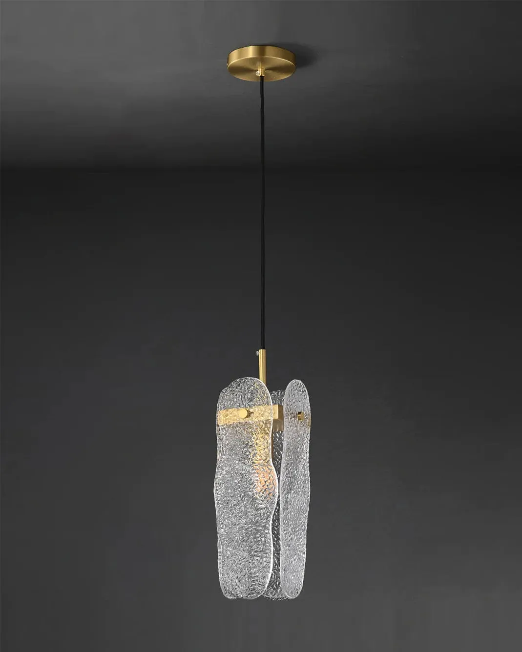 Water-patterned Glass Pendant Lamp