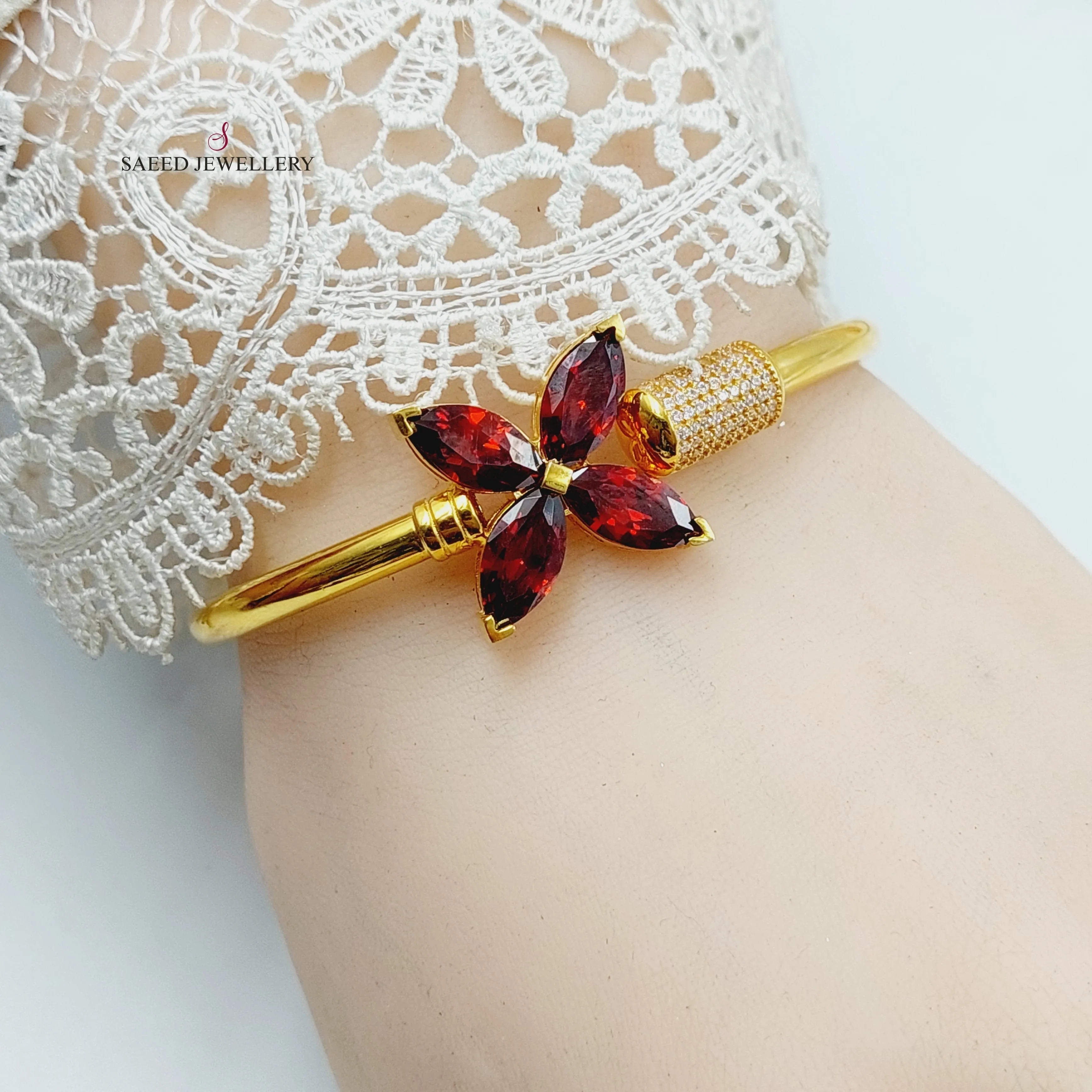 Zircon Studded Clover Bangle Bracelet