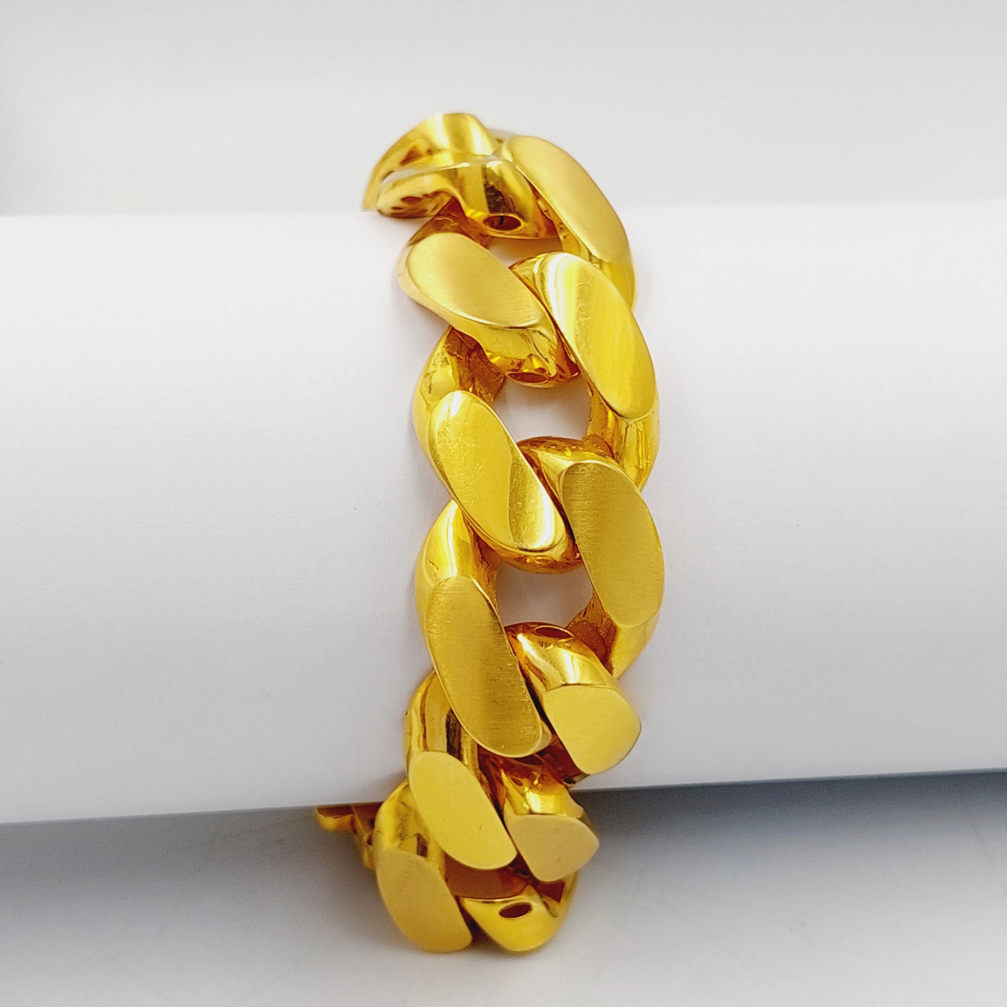 Zircon Studded Cuban Links Bracelet