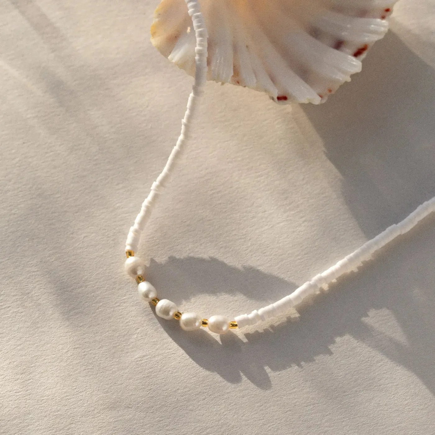 Zora - Pearl White Bead Necklace